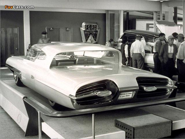 Ford La Galaxie Concept Car 1958 wallpapers (640 x 480)