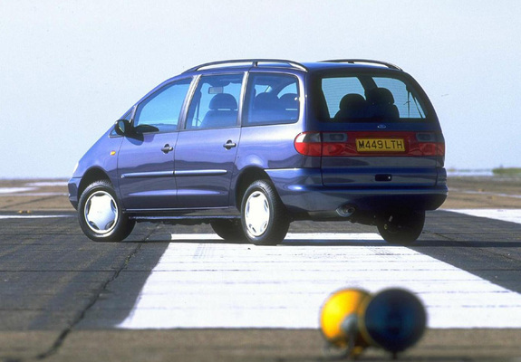 Ford Galaxy 1995–99 images