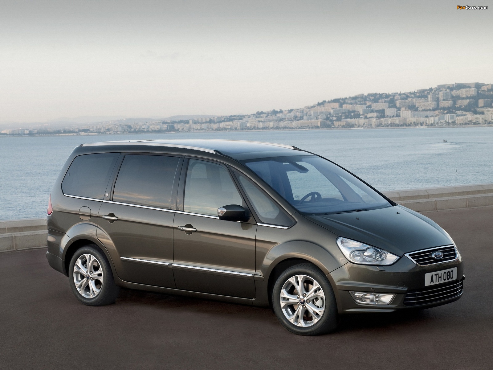 Ford Galaxy 2010 wallpapers (1600 x 1200)
