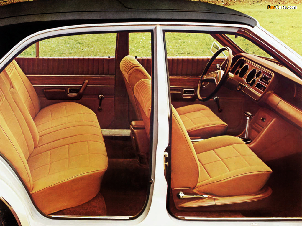 Pictures of Ford Granada 4-door Saloon 1972–77 (1024 x 768)