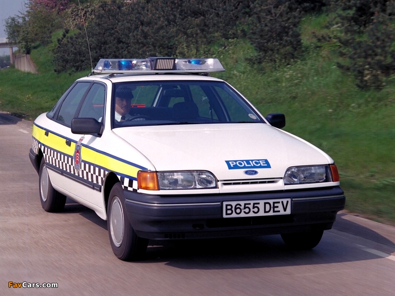 Pictures of Ford Granada Hatchback Police 1985–92 (800 x 600)