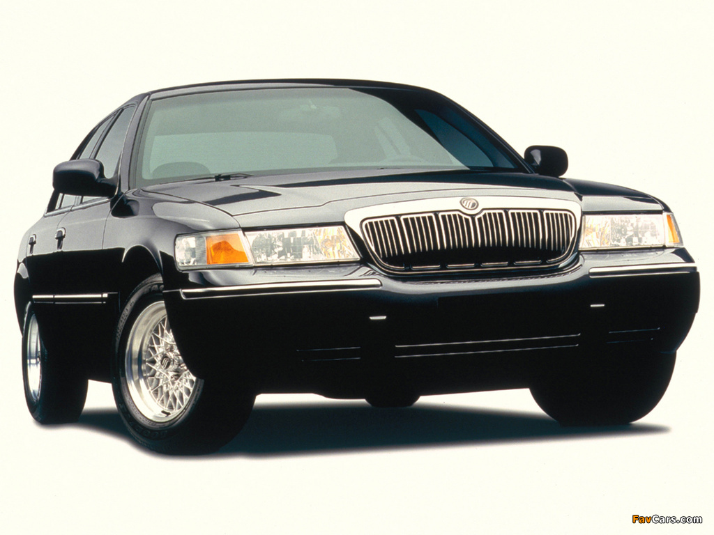 Ford Grand Marquis 1997–2003 images (1024 x 768)