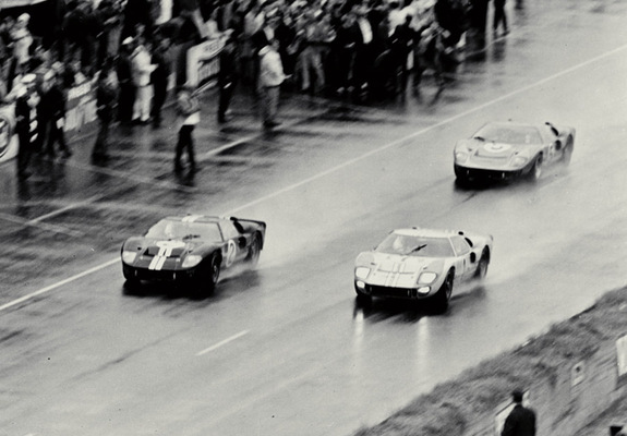 Ford GT40 Victory at LeMans 1966 photos