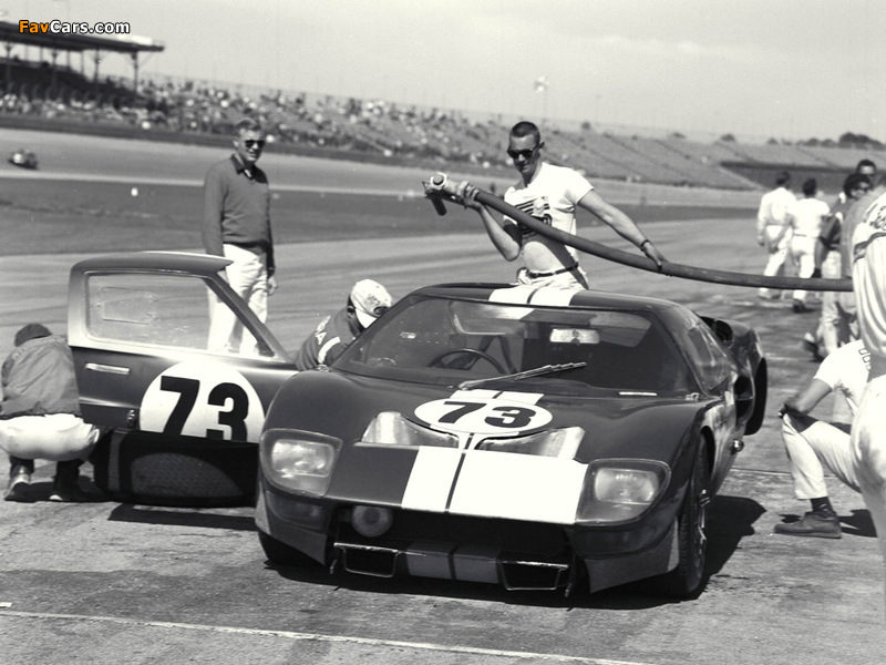Photos of Ford GT40 at Daytona 1965 (800 x 600)