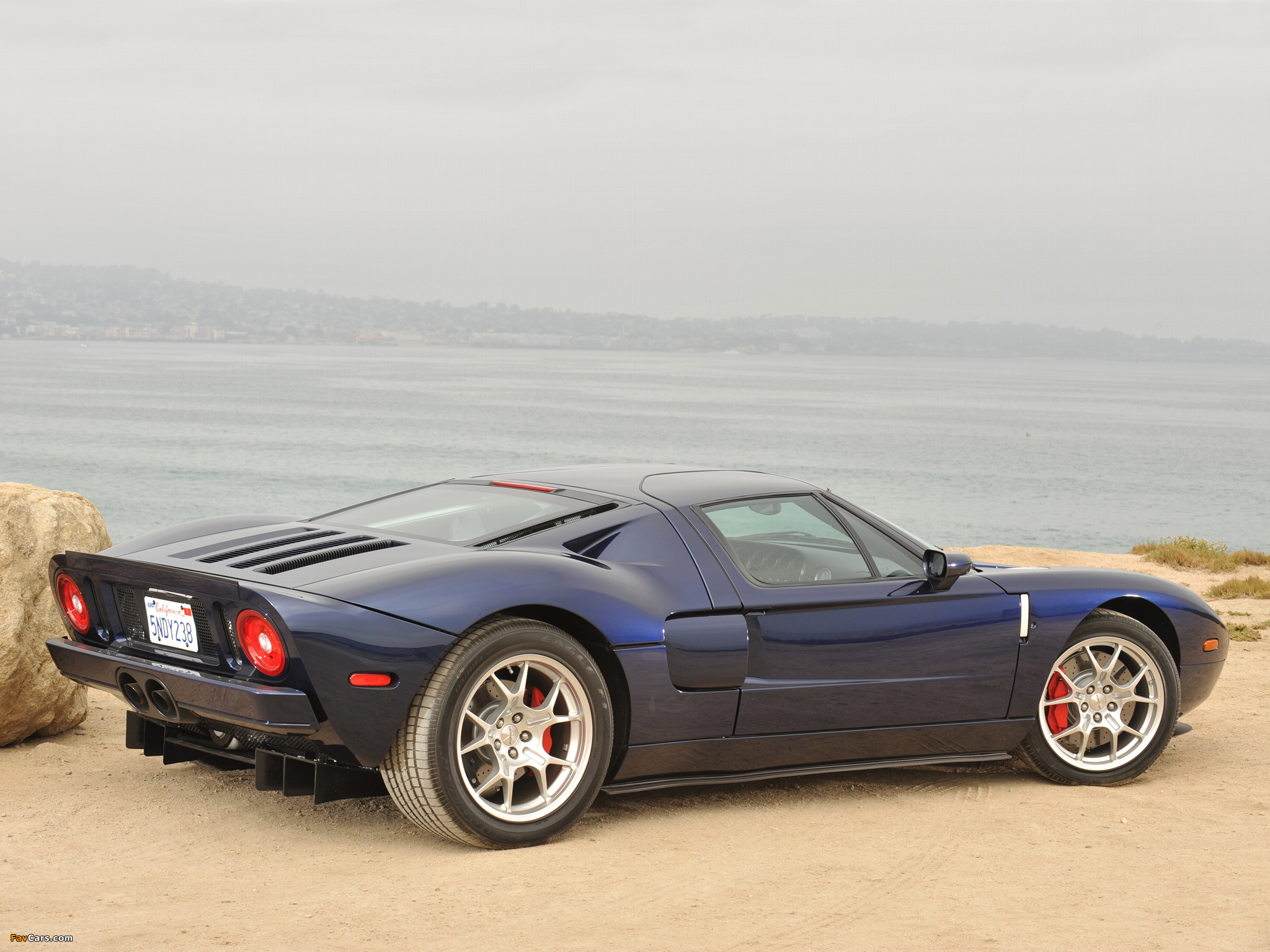 Photos of Ford GT 2004–06 (2048 x 1536)