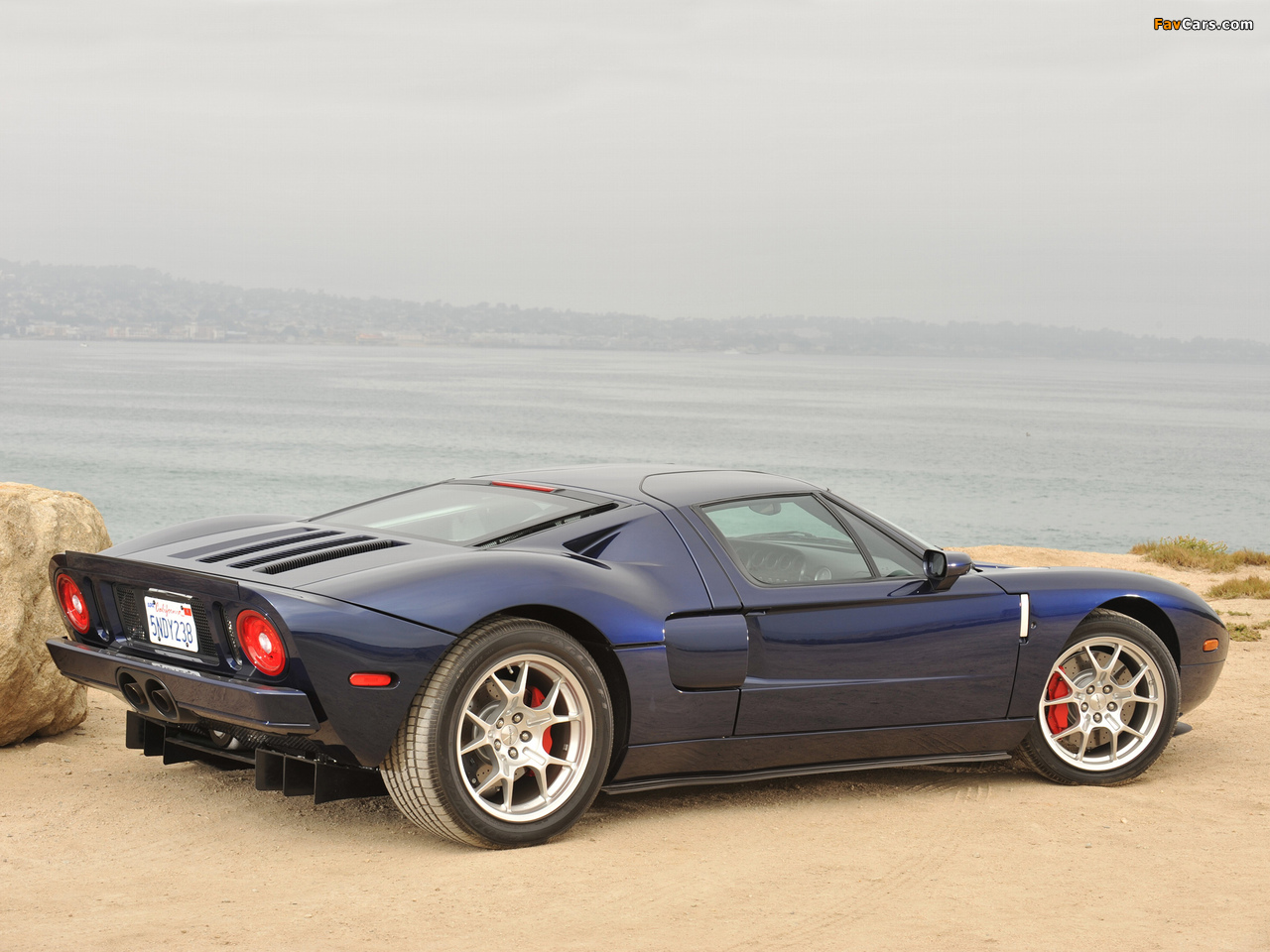Photos of Ford GT 2004–06 (1280 x 960)