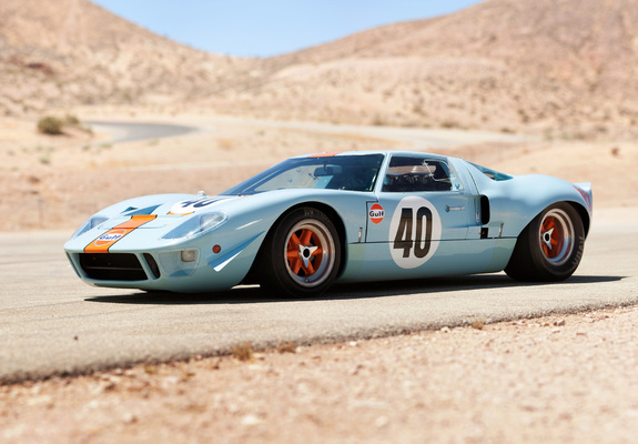 Pictures of Ford GT40 Gulf Oil Le Mans 1968