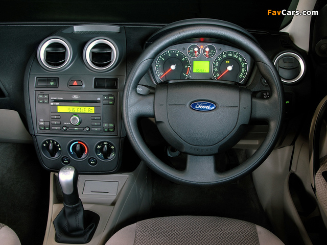Ford Ikon ZA-spec 2006–08 wallpapers (640 x 480)