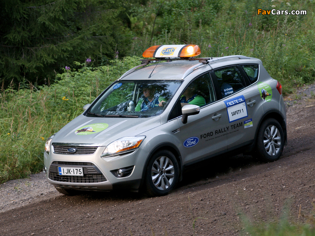 Photos of Ford Kuga Rally Safety Car 2010 (640 x 480)