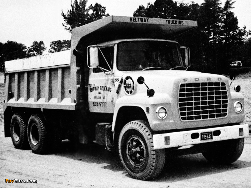 Images of Ford LT9000 Dump Truck 1972–74 (800 x 600)