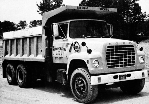Images of Ford LT9000 Dump Truck 1972–74
