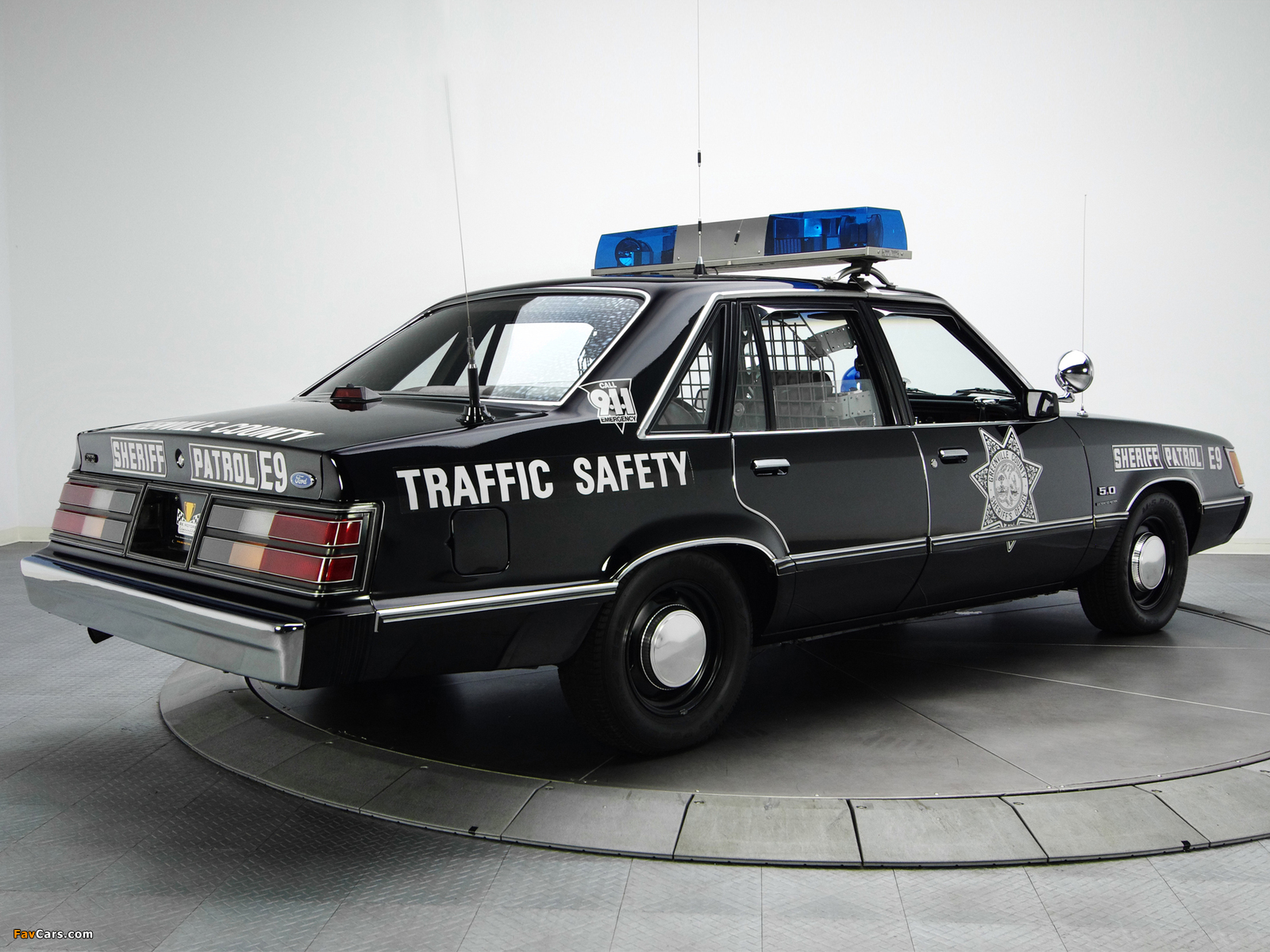 Ford LTD Patrol Car 1984–85 images (1600 x 1200)