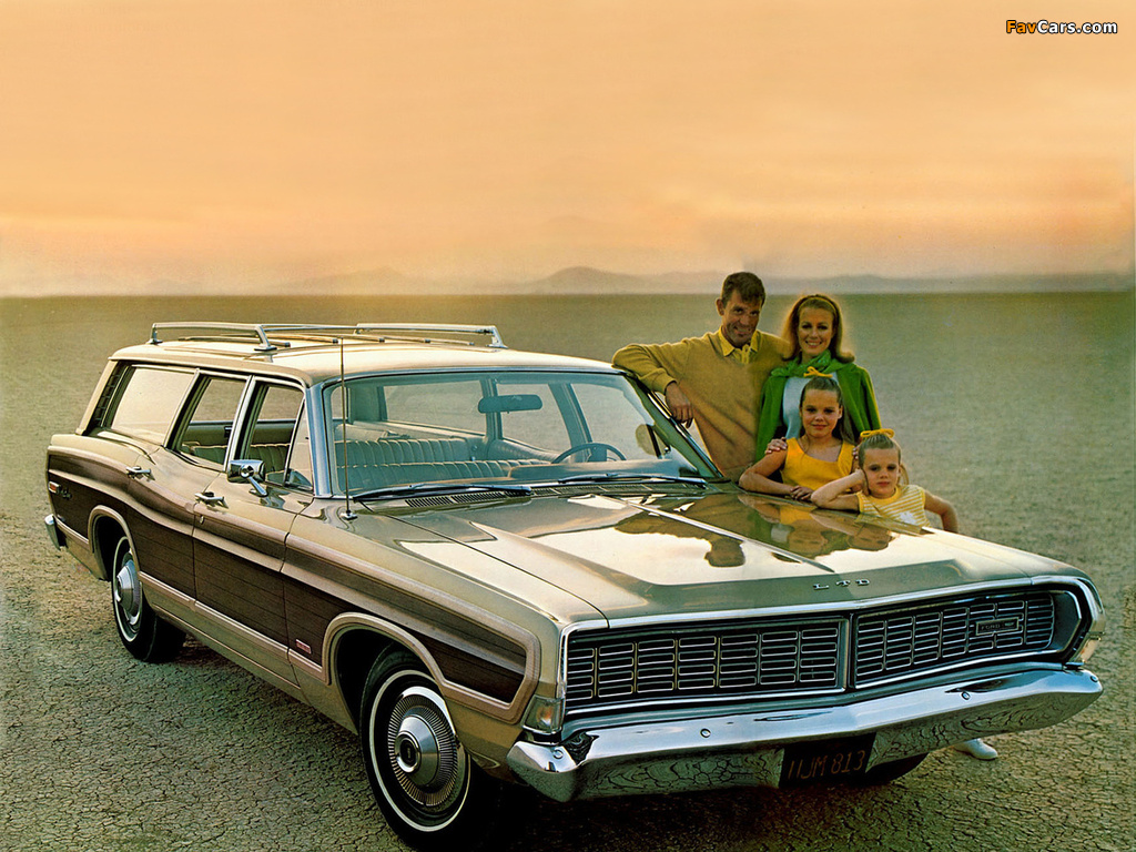 Images of Ford LTD Country Squire Station Wagon 1968 (1024 x 768)