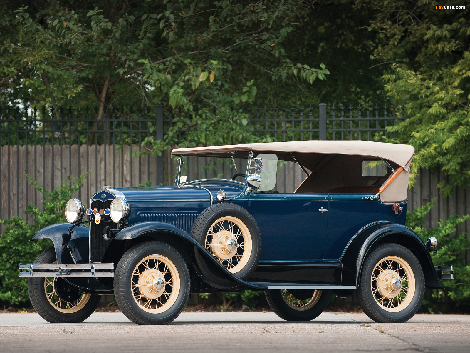 Ford Model A 2-door Phaeton (180B) 1930–31 pictures (1600 x 1200)