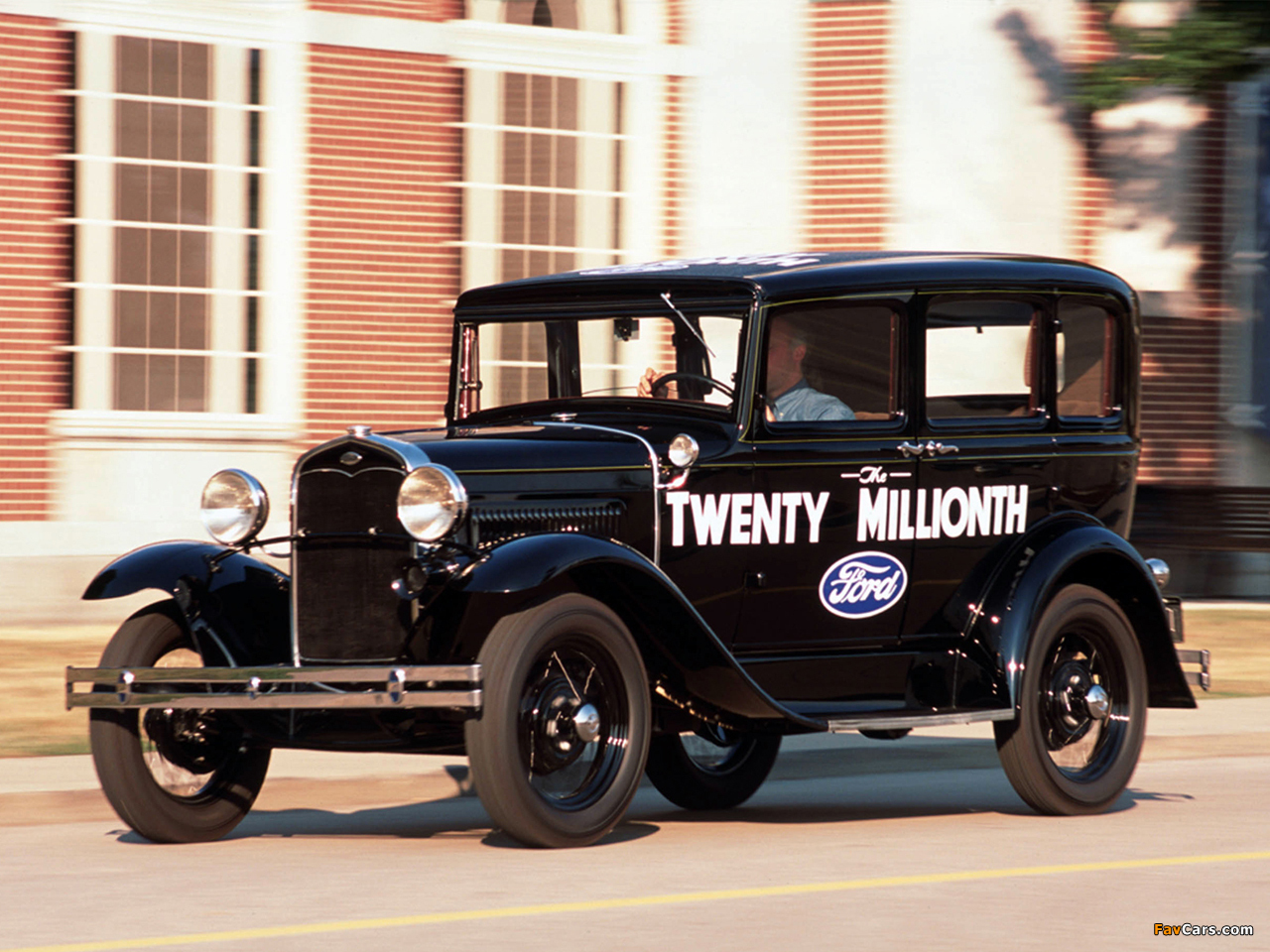 Ford Model A Town Sedan 1930–31 wallpapers (1280 x 960)