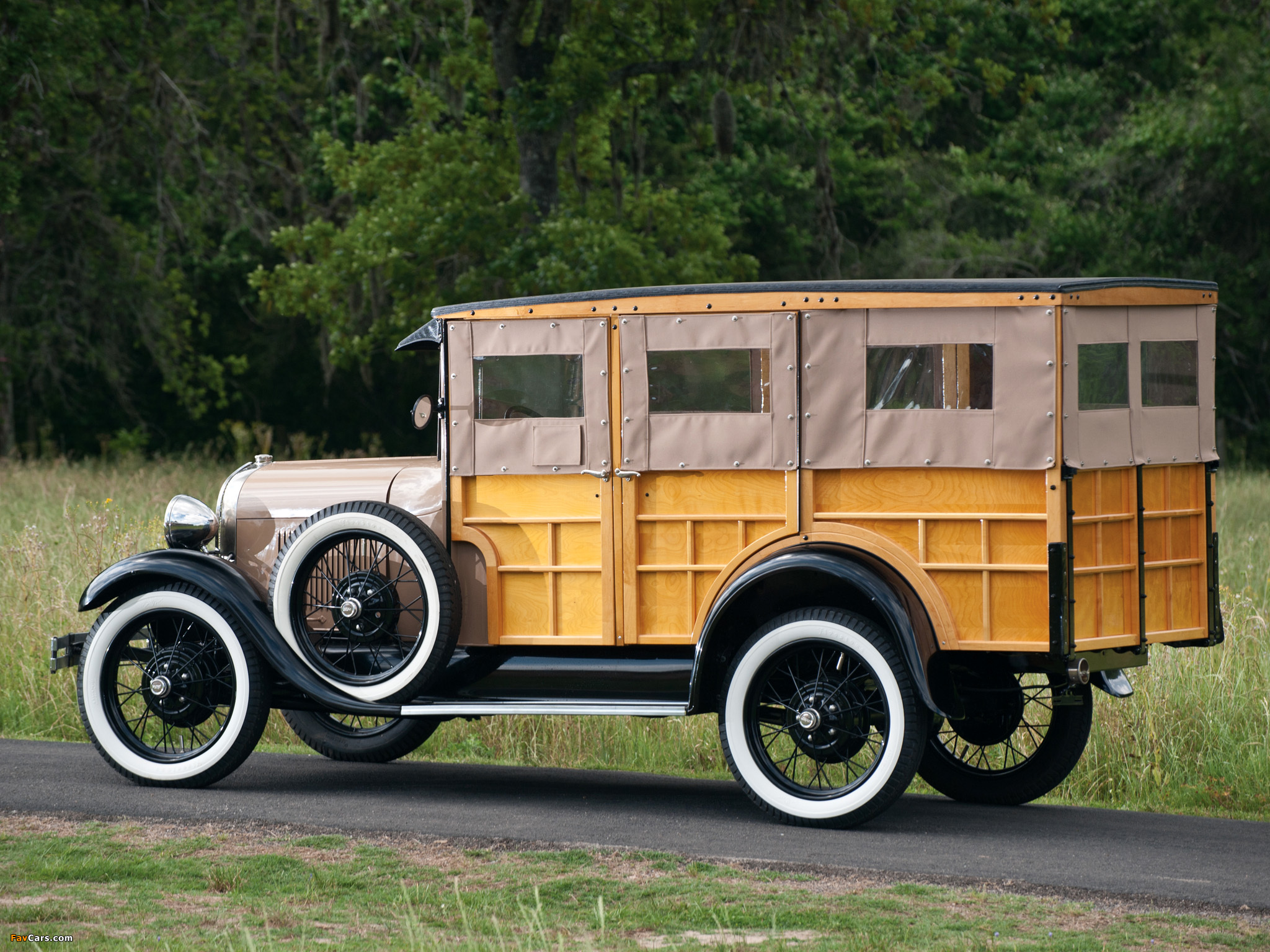 Images of Ford Model A Woody Station Wagon (150A) 1929 (2048 x 1536)