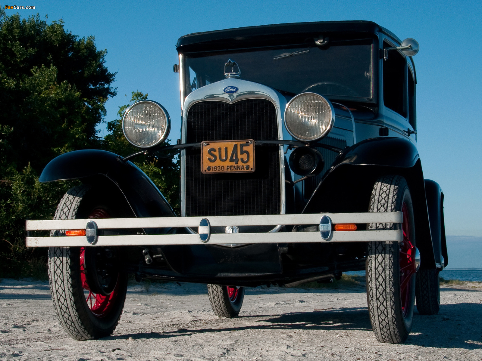 Images of Ford Model A Tudor Sedan (55B) 1930–31 (1600 x 1200)