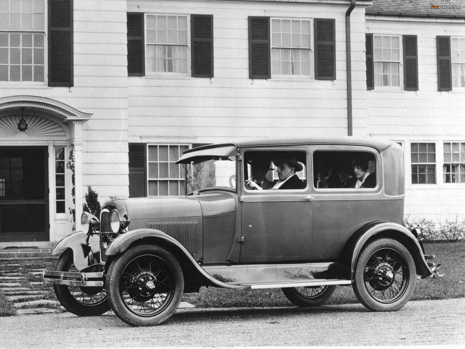 Photos of Ford Model A Tudor Sedan (55A) 1927–29 (1600 x 1200)