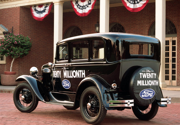 Photos of Ford Model A Town Sedan 1930–31