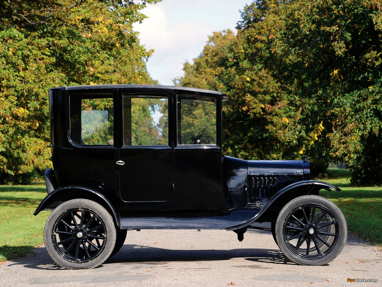 Ford Model T Center Door Sedan 1915–23 images (1280 x 960)