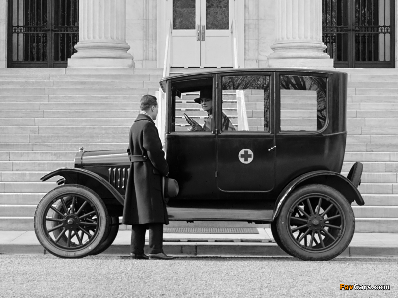 Ford Model T Center Door Sedan 1915–23 pictures (800 x 600)