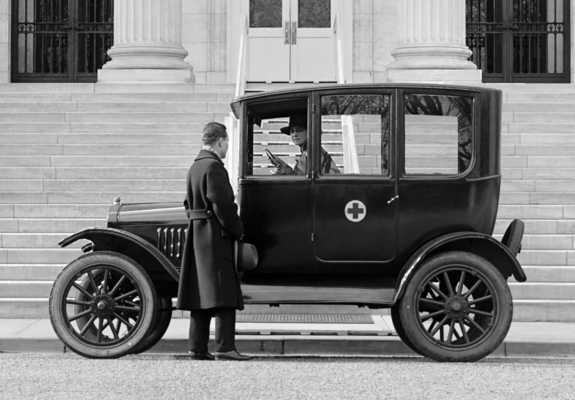 Ford Model T Center Door Sedan 1915–23 pictures