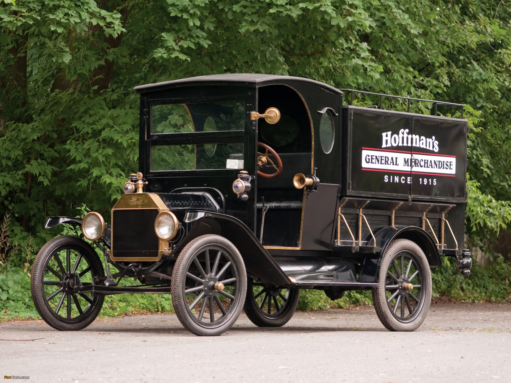 Ford Model T Peddlers Wagon 1917 wallpapers (2048 x 1536)