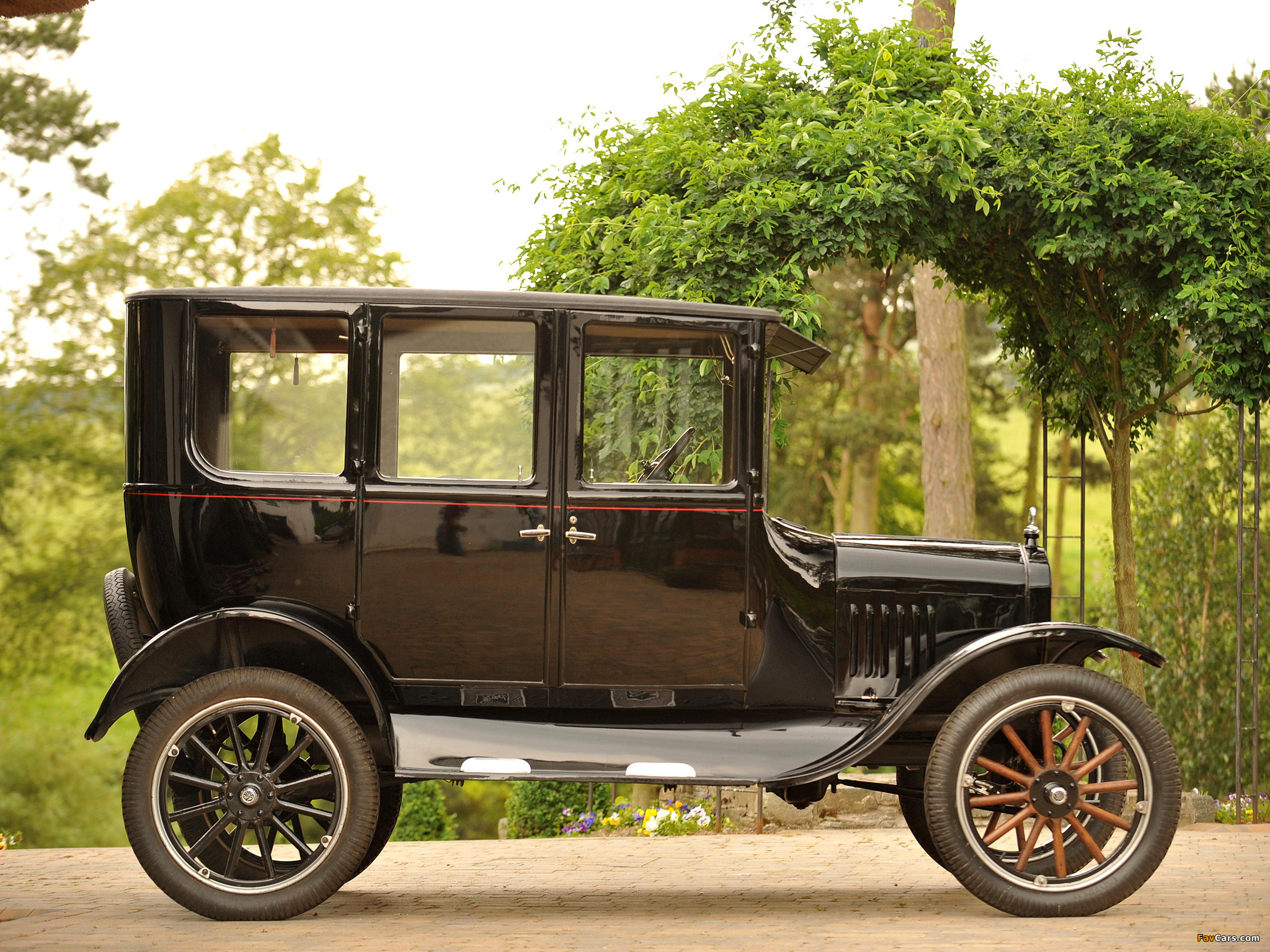 Ford Model T Fordor Sedan 1923–24 photos (2048 x 1536)