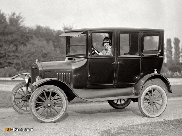 Ford Model T Fordor Sedan 1923–24 photos (640 x 480)