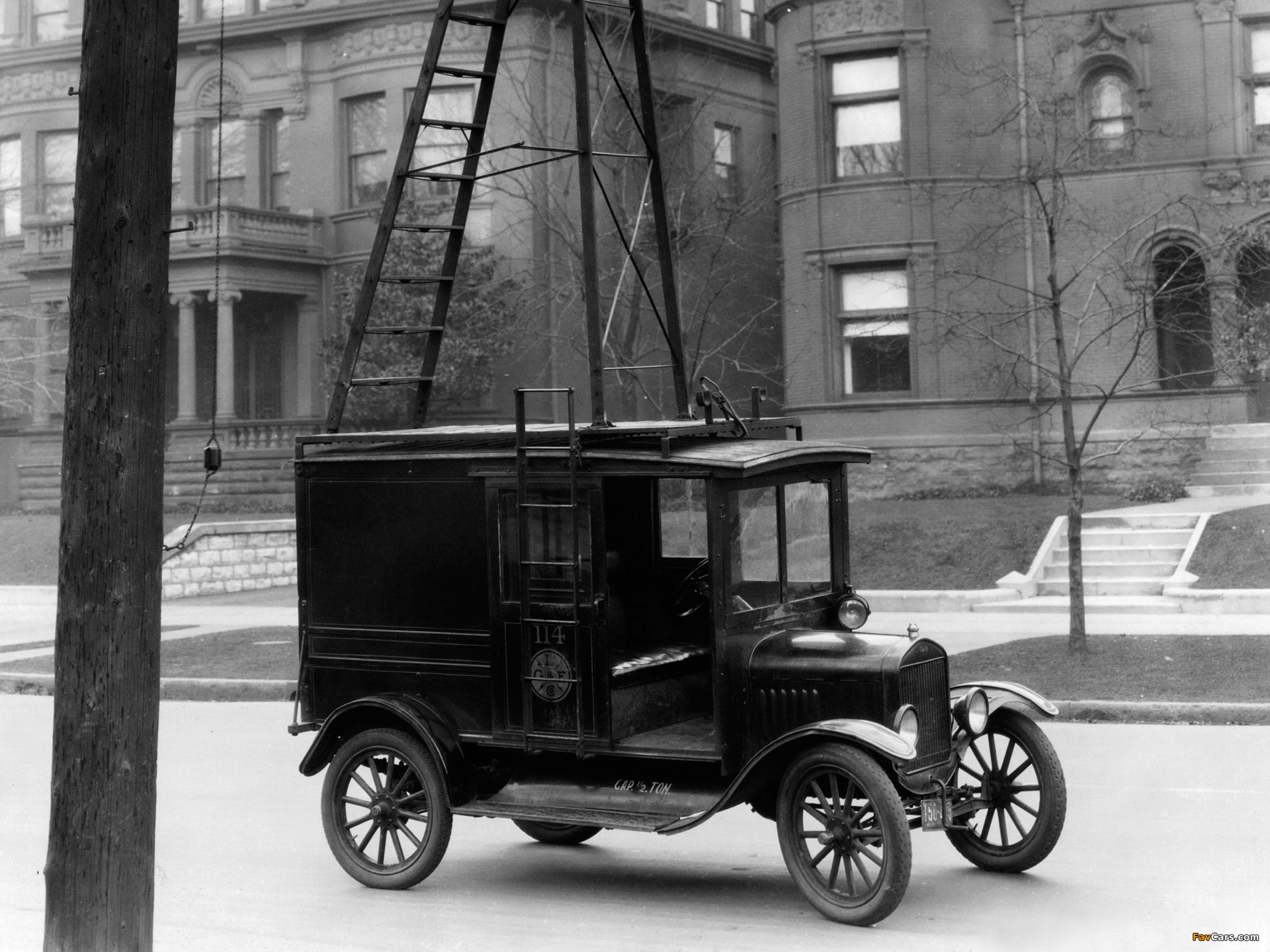 Images of Ford Model T Street Light Maintenance Truck (1920 x 1440)