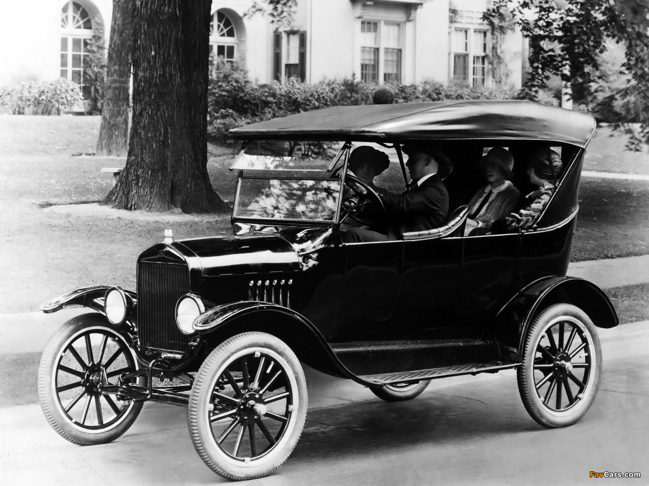 Images of Ford Model T Touring 1920 (1280 x 960)