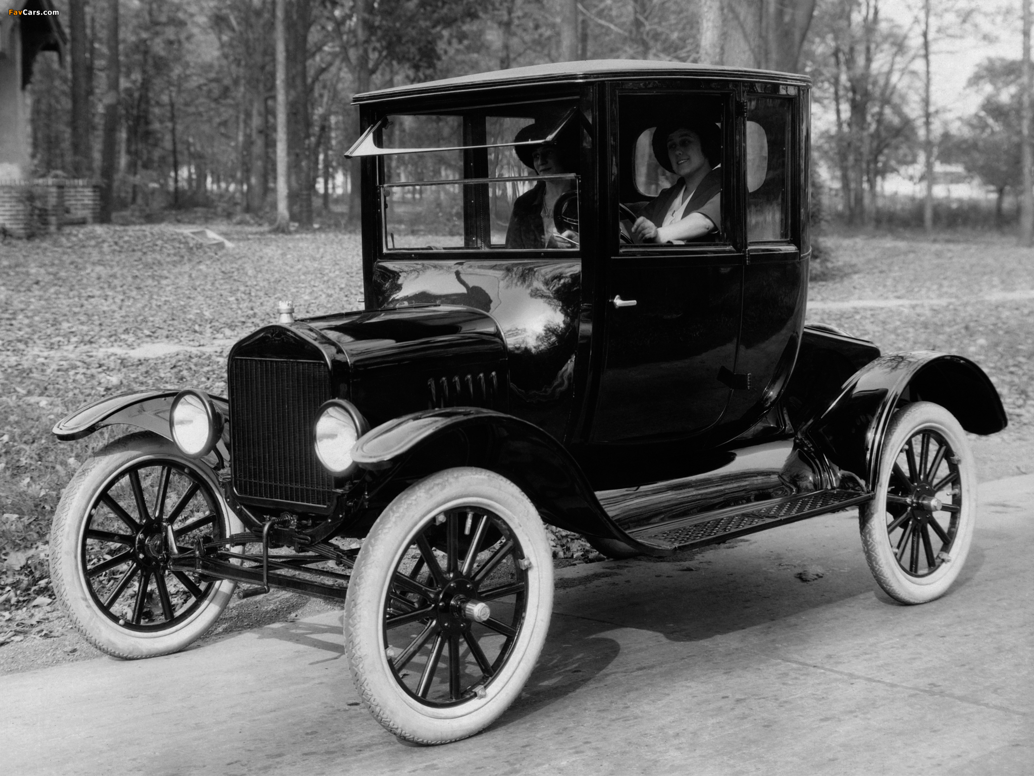 Photos of Ford Model T Coupe 1920 (2048 x 1536)