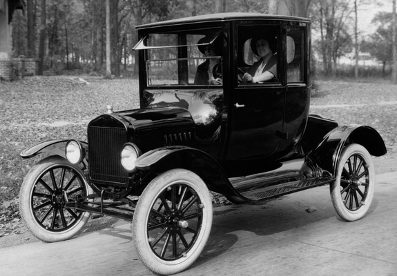 Photos of Ford Model T Coupe 1920