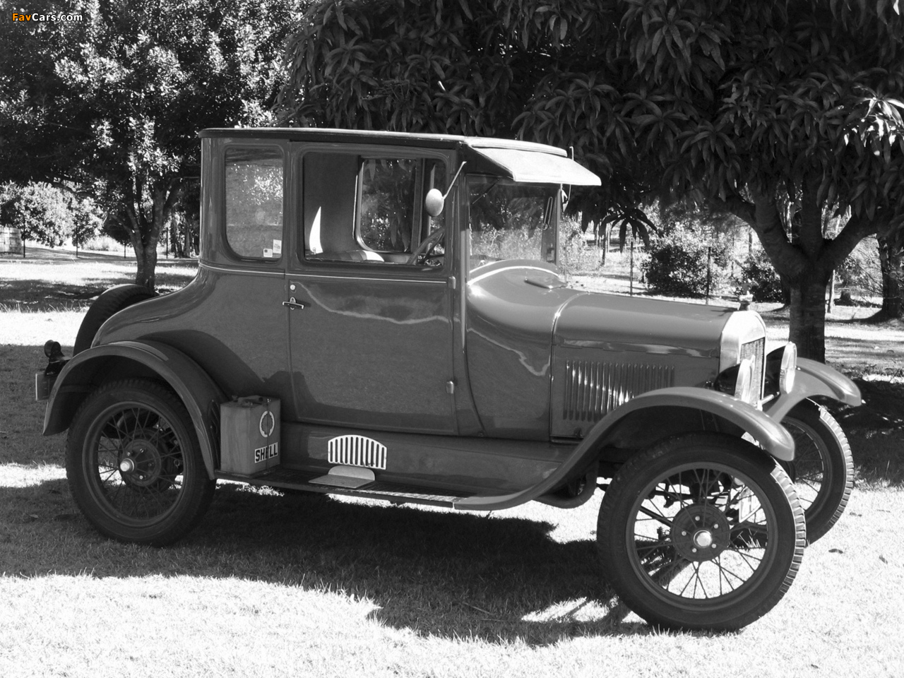 Photos of Ford Model T Coupe 1925–26 (1280 x 960)
