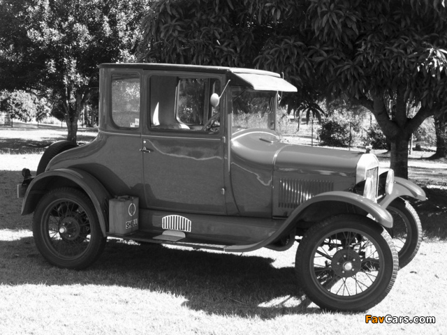 Photos of Ford Model T Coupe 1925–26 (640 x 480)