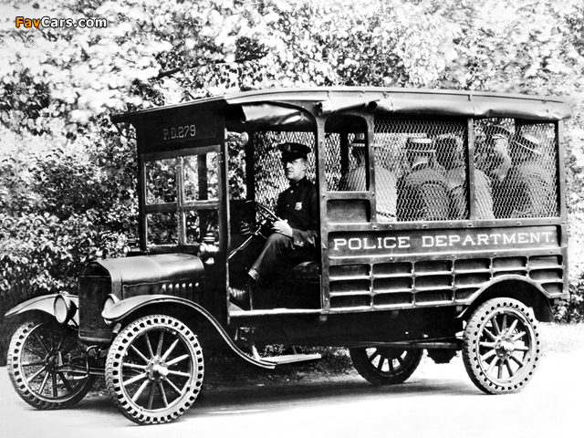 Pictures of Ford Model T Police Truck 1919 (640 x 480)