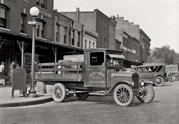 Images of Ford Model TT Flatbed Truck 1926