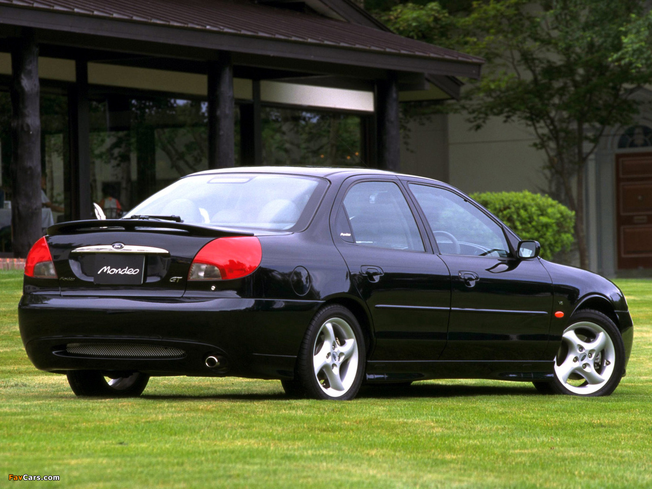 Ford Mondeo Sedan JP-spec 1996–2000 photos (1280 x 960)