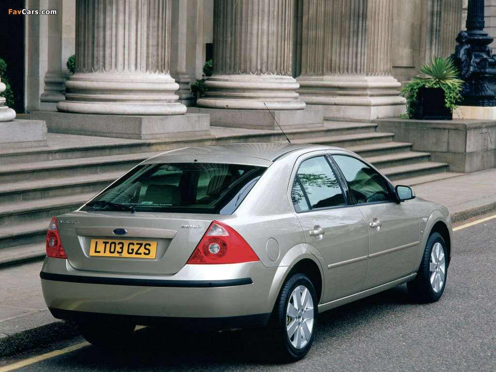 Ford Mondeo Sedan UK-spec 2000–04 photos (1024 x 768)