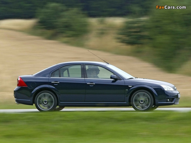 Ford Mondeo Titanium V6 Sedan 2002–04 photos (640 x 480)