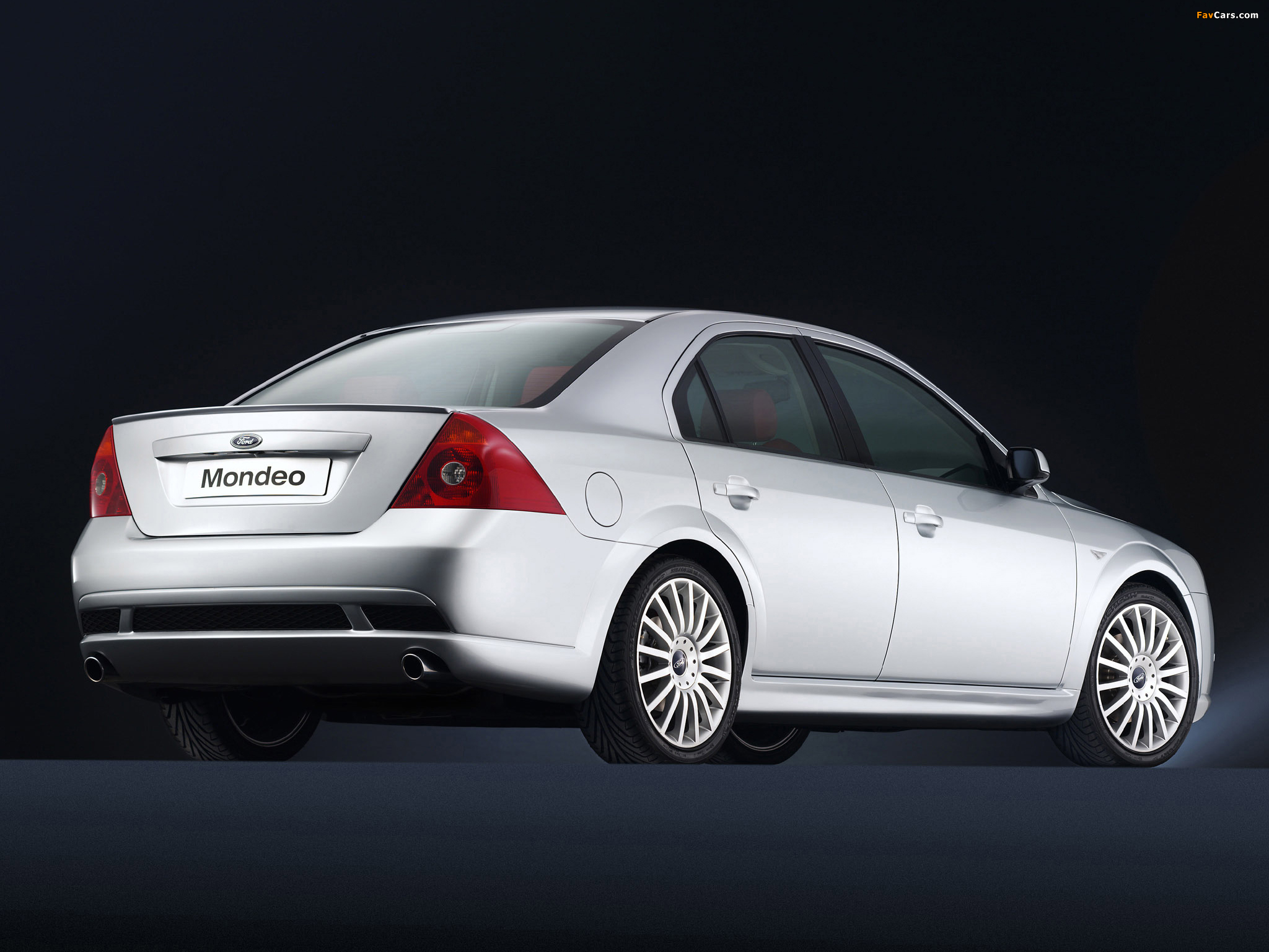 Ford Mondeo ST220 Sedan 2002–04 photos (2048 x 1536)