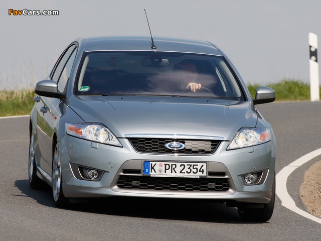 Ford Mondeo Titanium S Hatchback 2008–10 wallpapers (640 x 480)