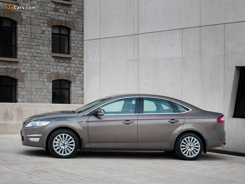 Ford Mondeo Sedan 2010 images (800 x 600)