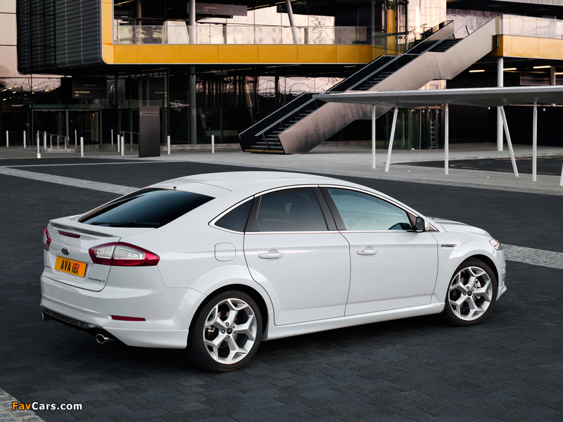 Ford Mondeo Titanium X Hatchback UK-spec 2010–13 photos (800 x 600)