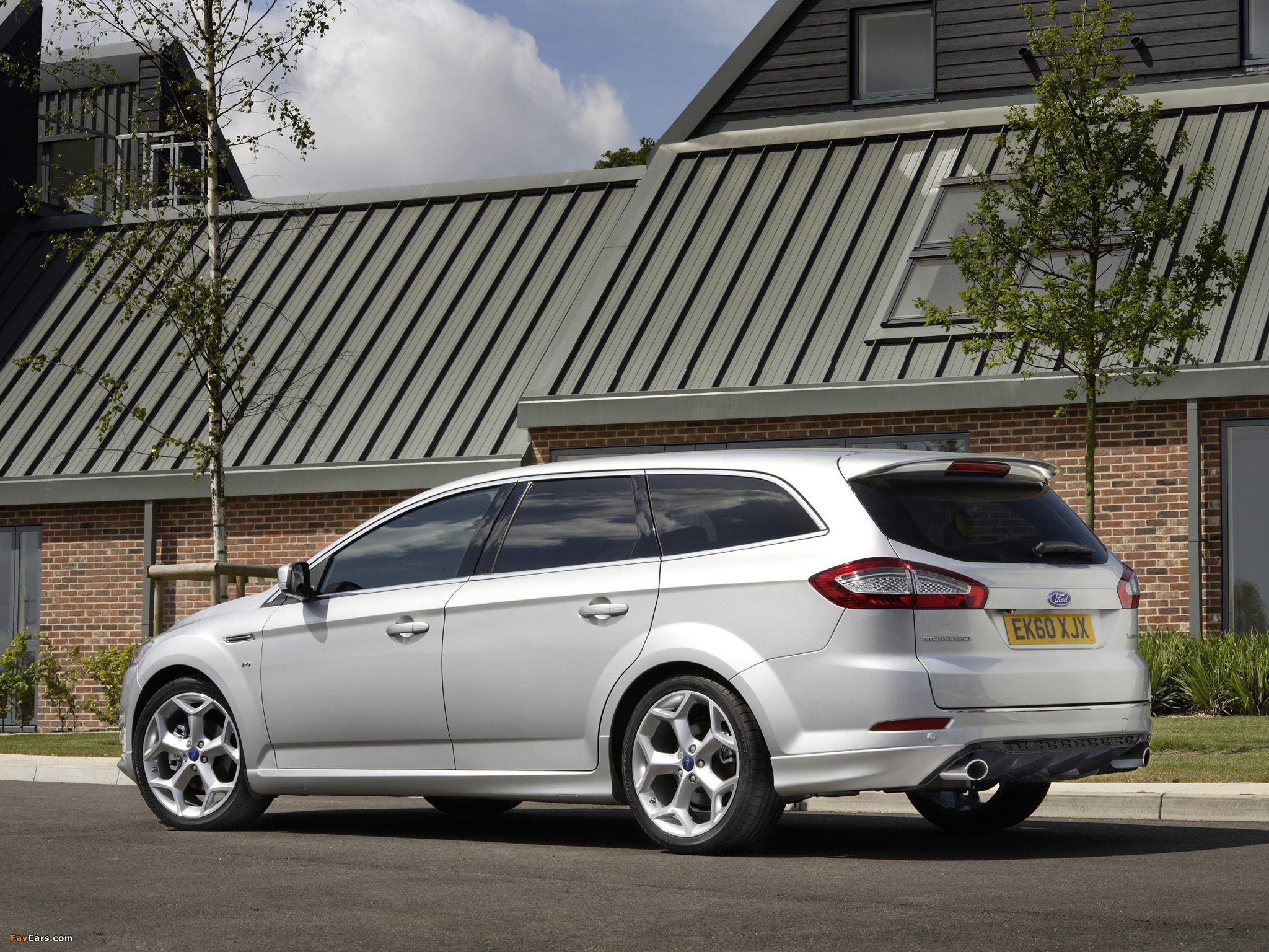 Ford Mondeo Titanium X Turnier UK-spec 2010 pictures (2048 x 1536)