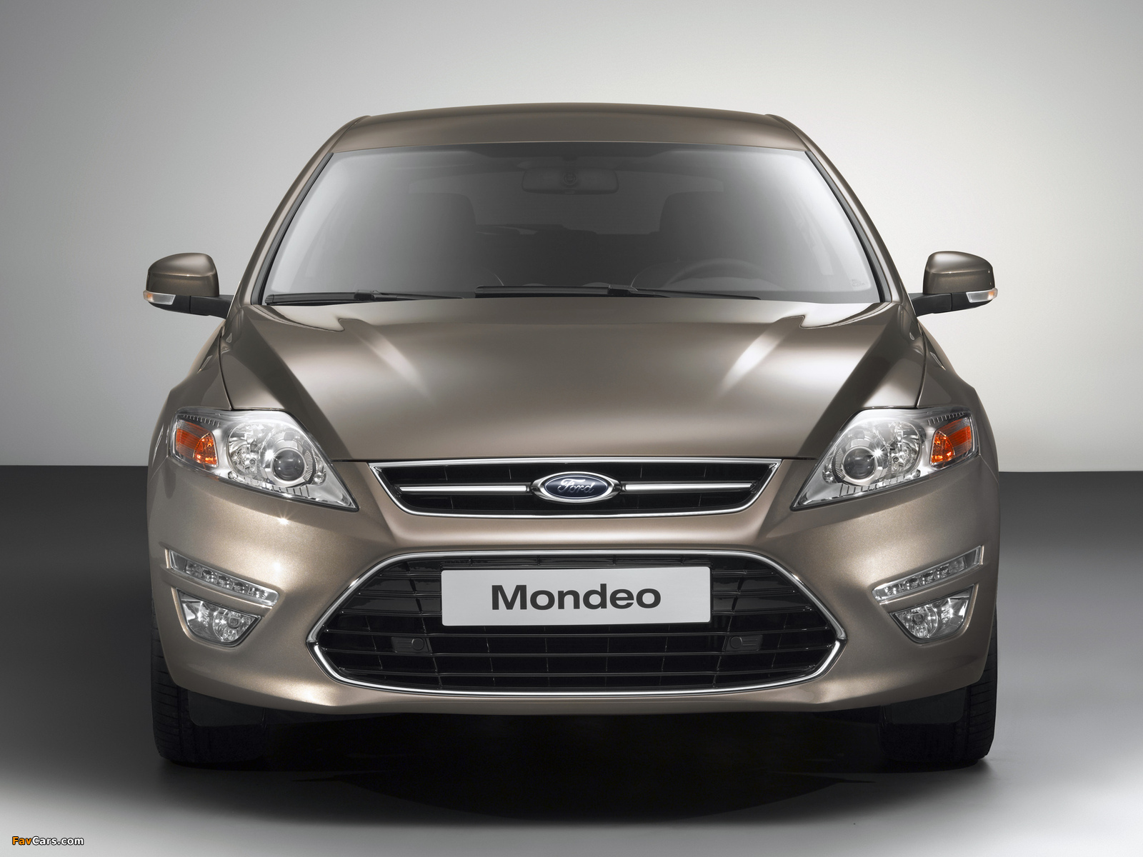 Ford Mondeo Hatchback 2010–13 pictures (1600 x 1200)