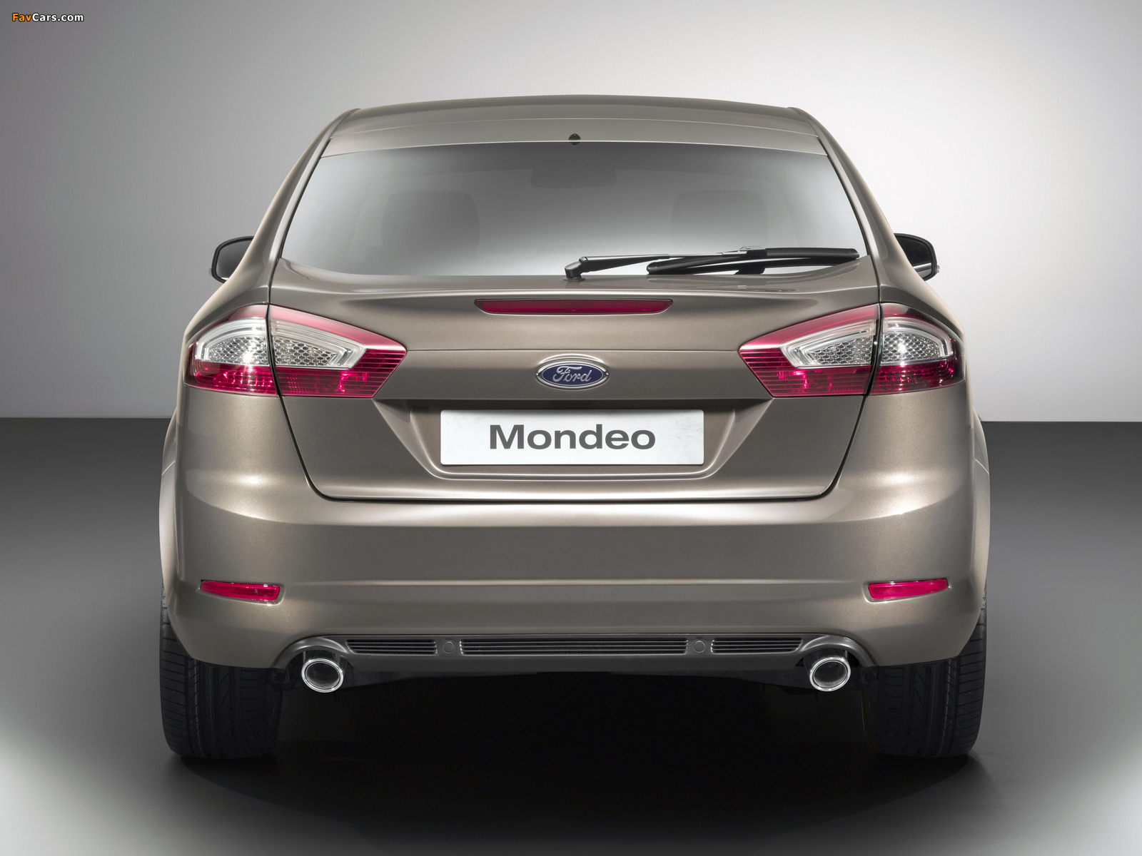 Ford Mondeo Hatchback 2010–13 pictures (1600 x 1200)