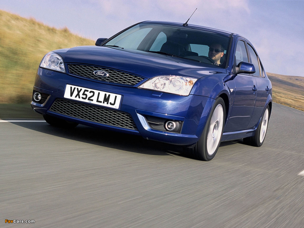 Images of Ford Mondeo ST220 Sedan 2002–04 (1024 x 768)