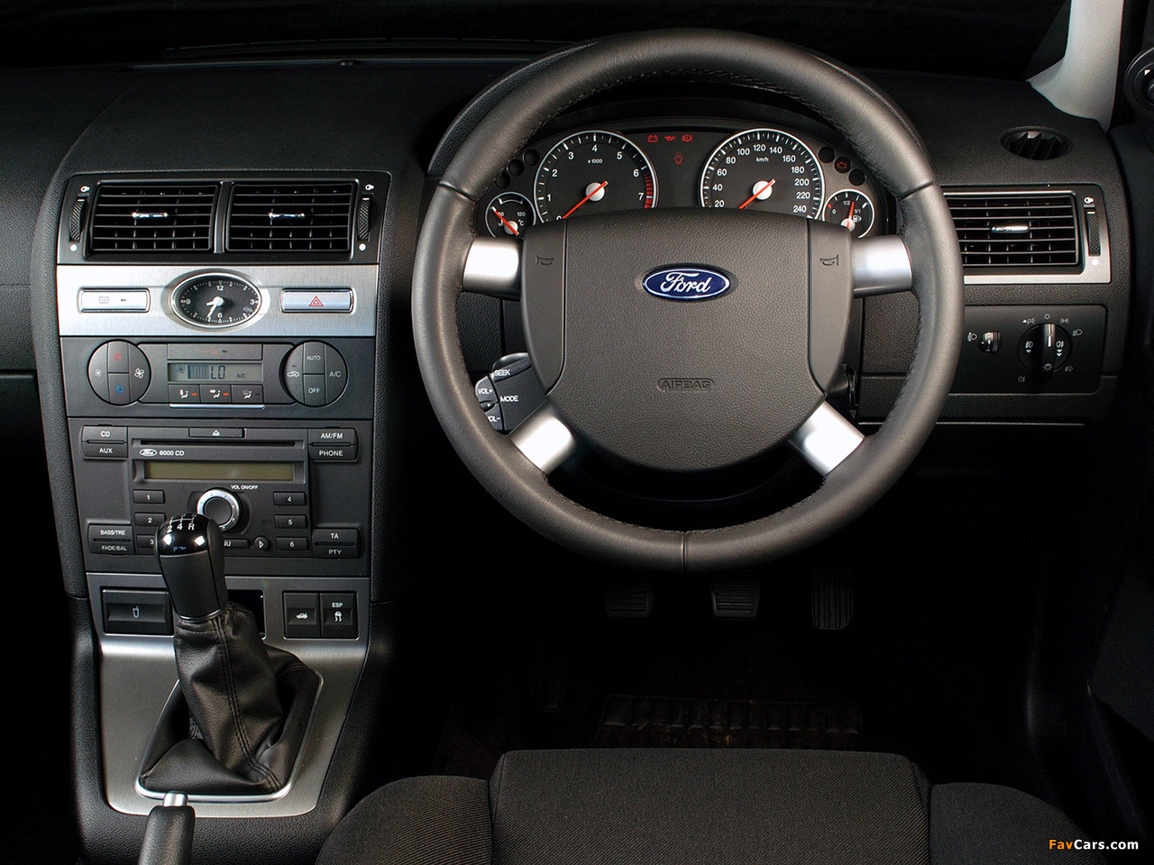 Images of Ford Mondeo Sedan ZA-spec 2004–07 (1280 x 960)