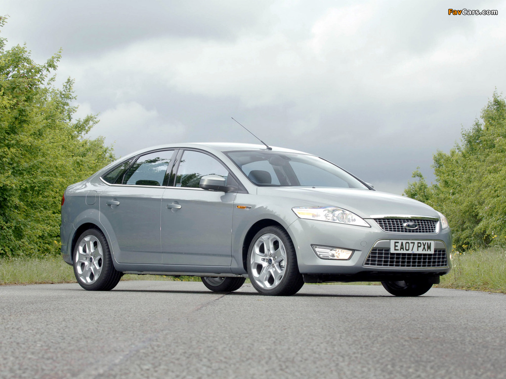 Images of Ford Mondeo Hatchback UK-spec 2007–10 (1024 x 768)